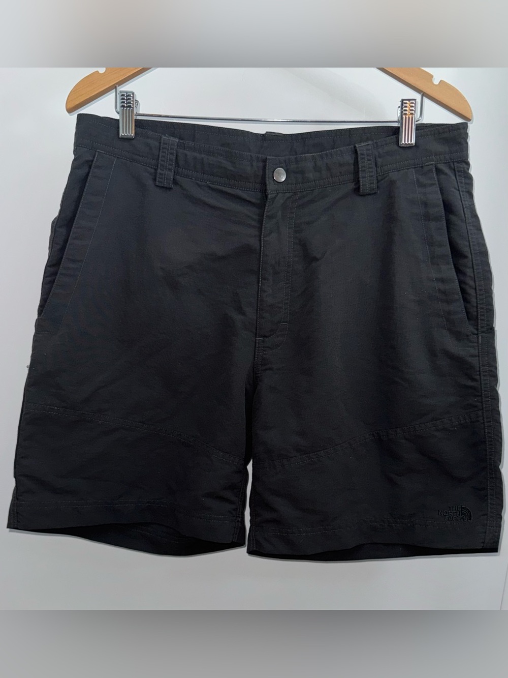 2/40$ The North Face Men’s Hiking Shorts Size 36 - Black